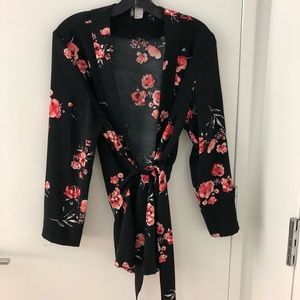 H&M black white rose pink floral wrap jacket